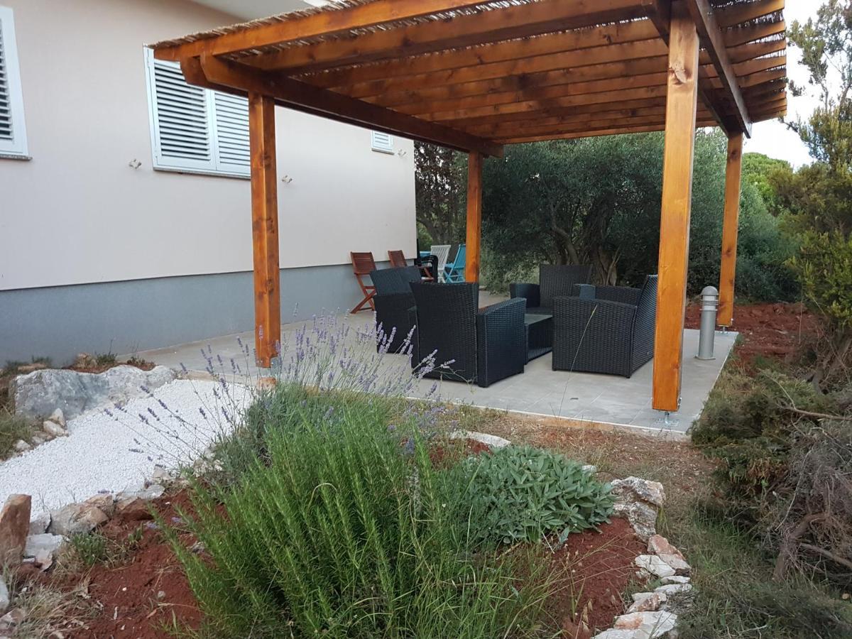 Olive Apartments Углян Экстерьер фото