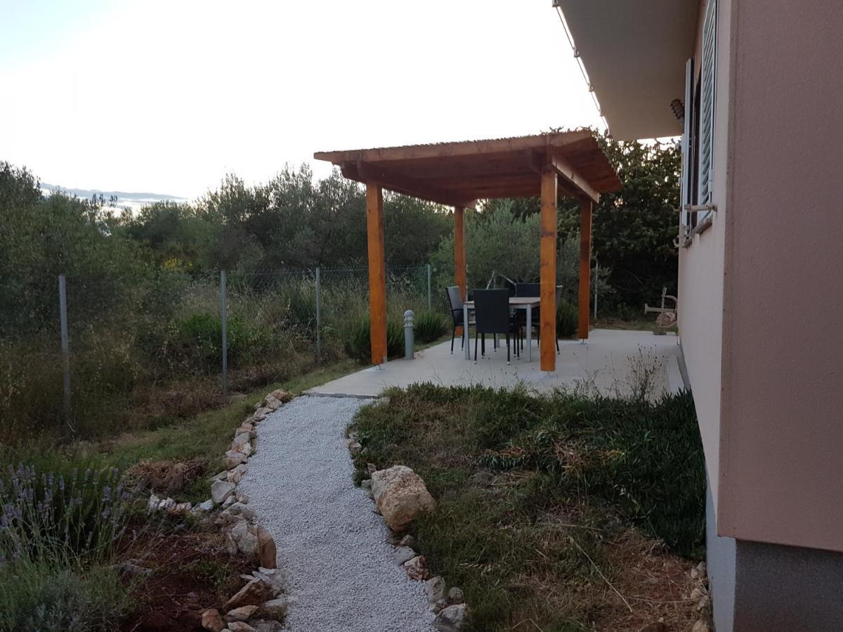 Olive Apartments Углян Экстерьер фото