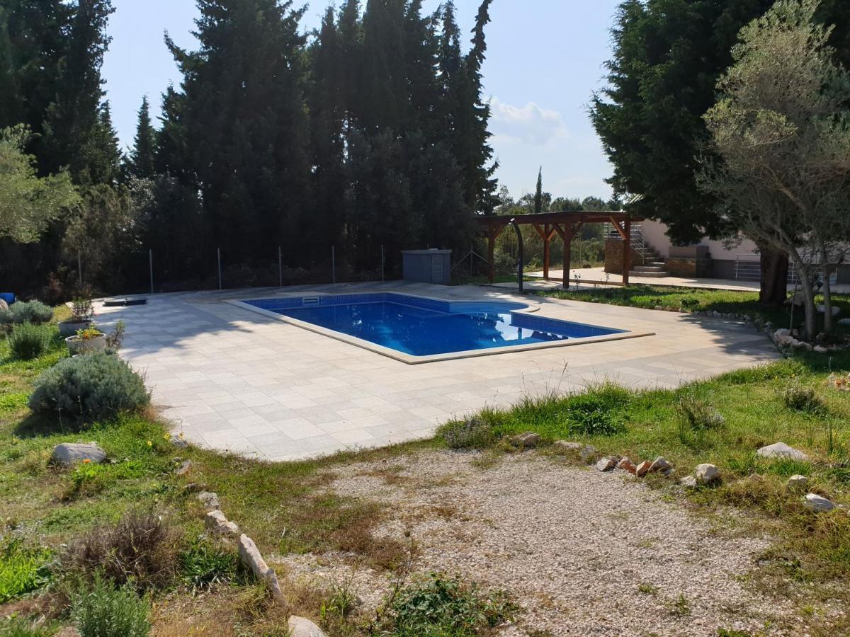 Olive Apartments Углян Экстерьер фото