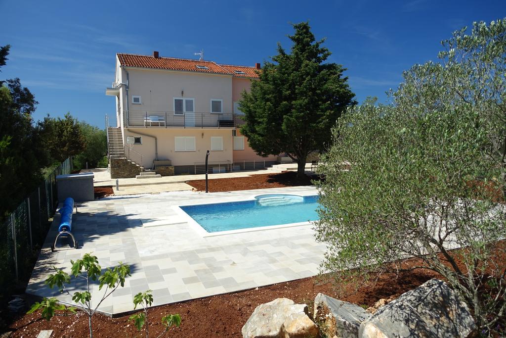 Olive Apartments Углян Экстерьер фото